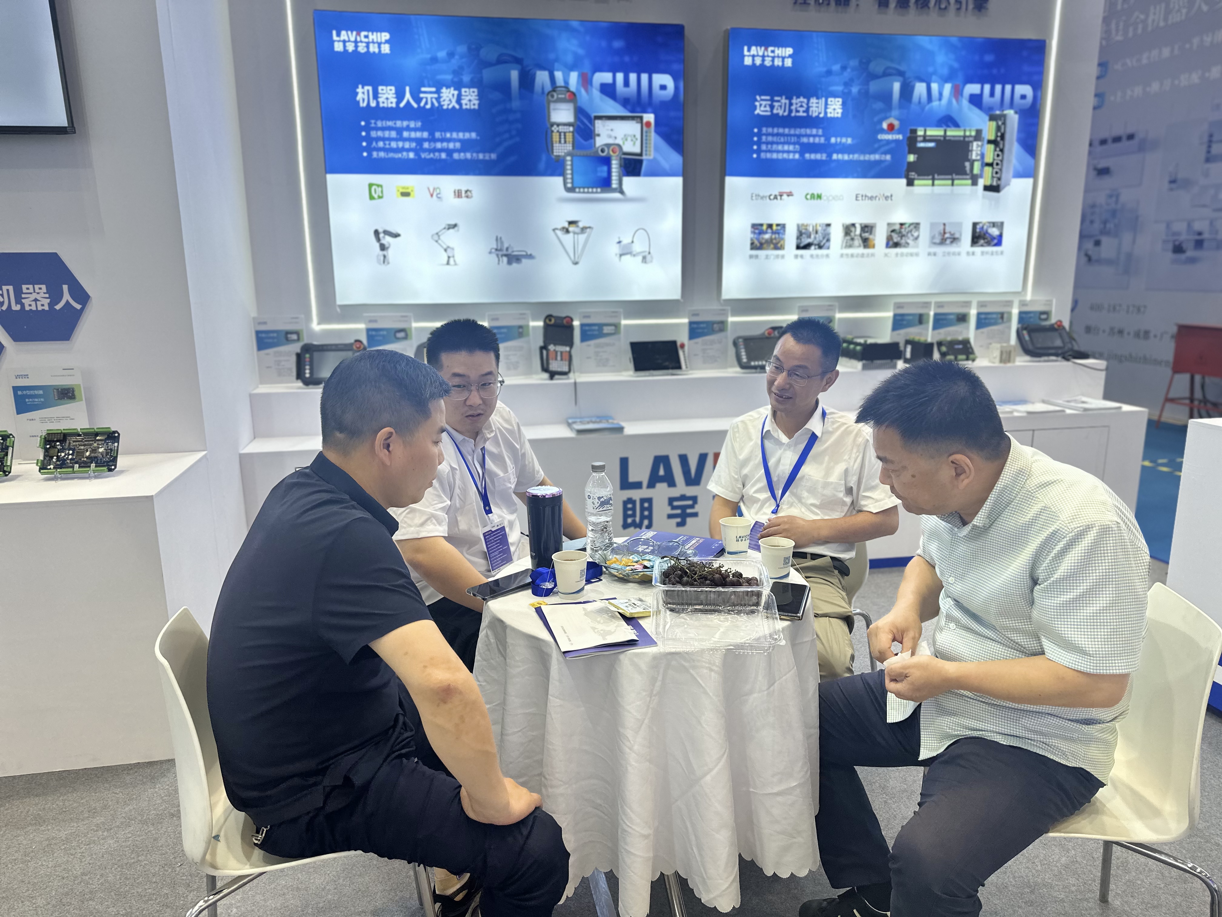 �ж�ͬ����Ƭ3